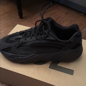 Men's Black Athletic Shoe